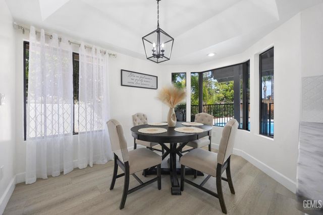 9712 White Oak Drive, Bakersfield, CA 93311