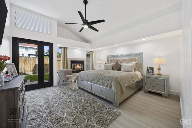 9712 White Oak Drive, Bakersfield, CA 93311