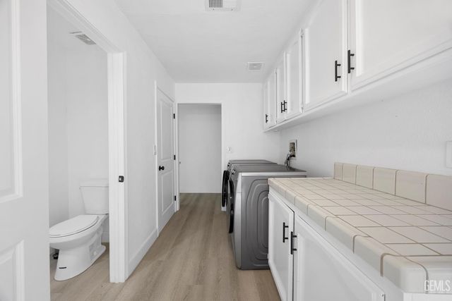 9712 White Oak Drive, Bakersfield, CA 93311