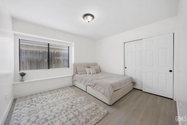 9712 White Oak Drive, Bakersfield, CA 93311