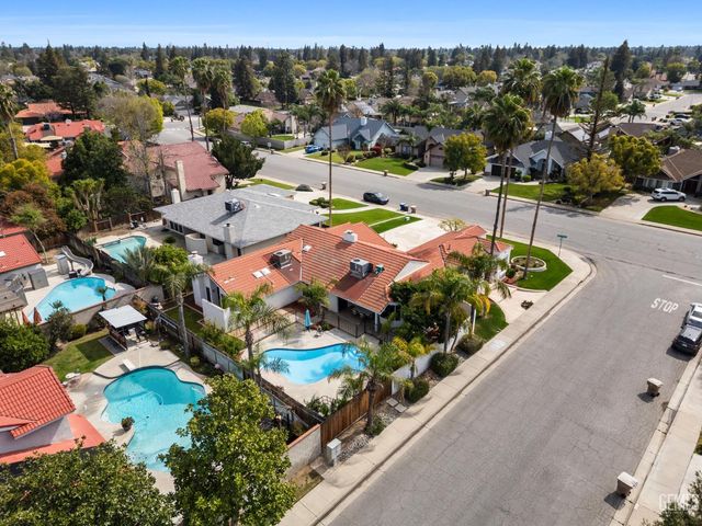 9712 White Oak Drive, Bakersfield, CA 93311