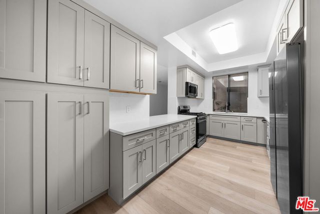 235 S Tower Drive 106, Beverly Hills, CA 90211