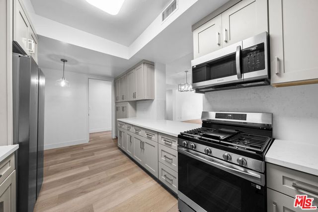 235 S Tower Drive 106, Beverly Hills, CA 90211