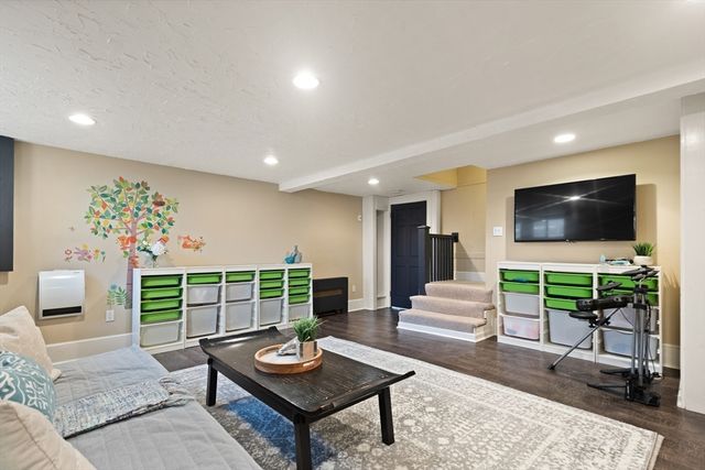 32 Kings Beach Terrace, Swampscott, MA 01907