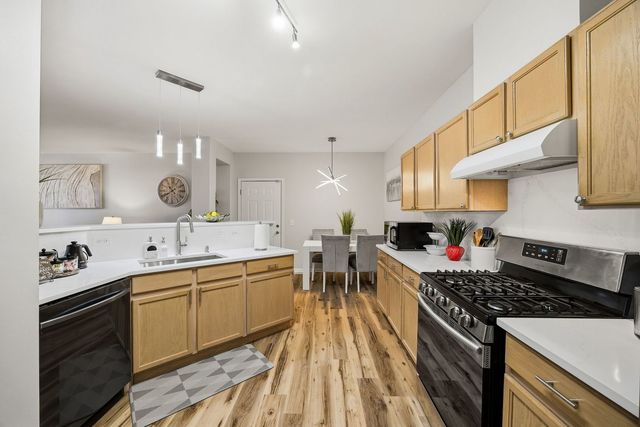 8232 Concord Lane B, Justice, IL 60458