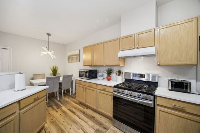 8232 Concord Lane B, Justice, IL 60458