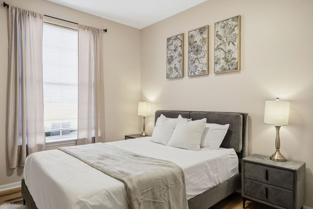 8232 Concord Lane B, Justice, IL 60458