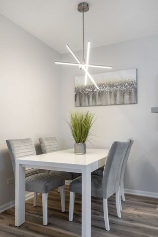 8232 Concord Lane B, Justice, IL 60458