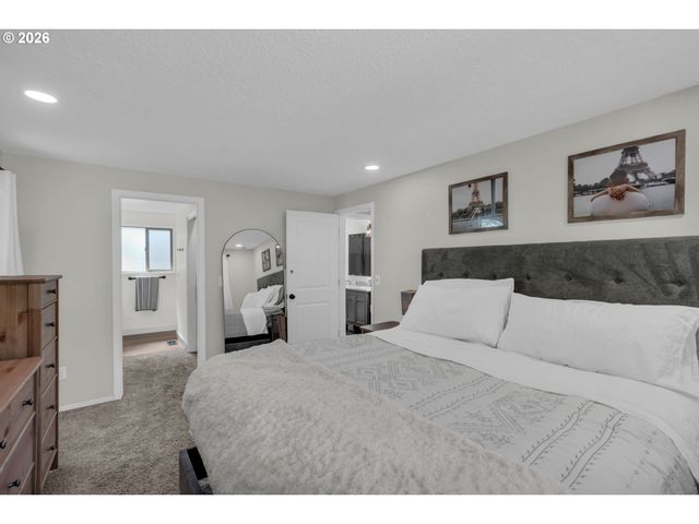 5625 Se CLAYSON Ave, Milwaukie, OR 97267