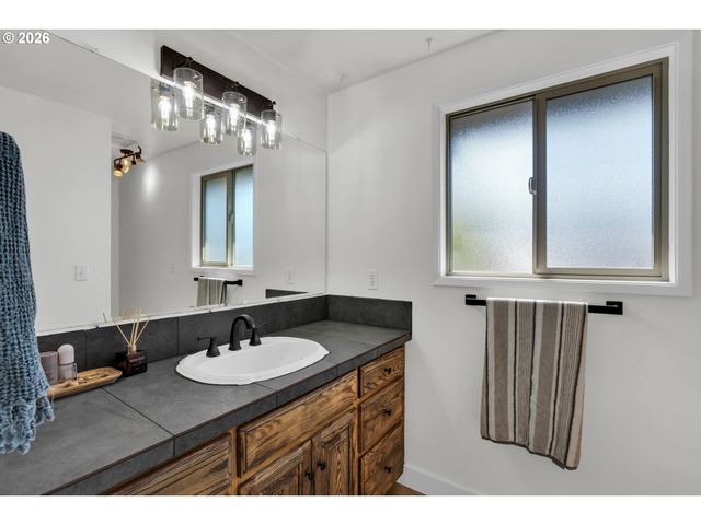 5625 Se CLAYSON Ave, Milwaukie, OR 97267