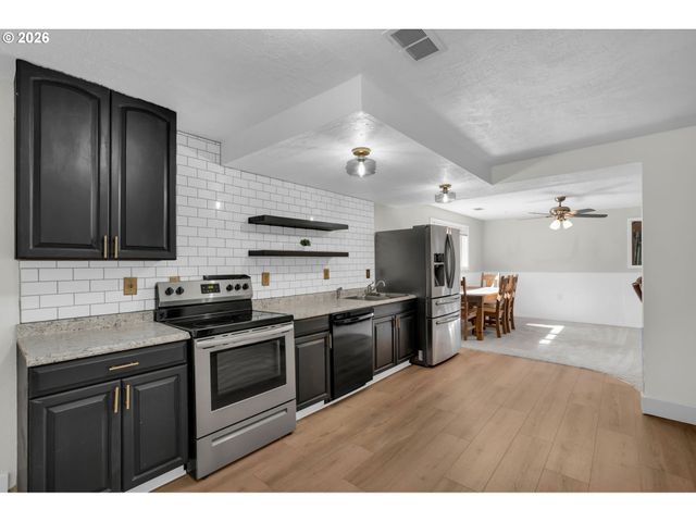 5625 Se CLAYSON Ave, Milwaukie, OR 97267