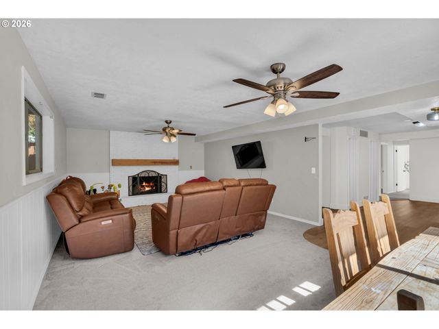 5625 Se CLAYSON Ave, Milwaukie, OR 97267