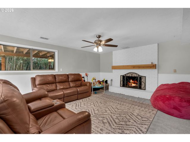 5625 Se CLAYSON Ave, Milwaukie, OR 97267