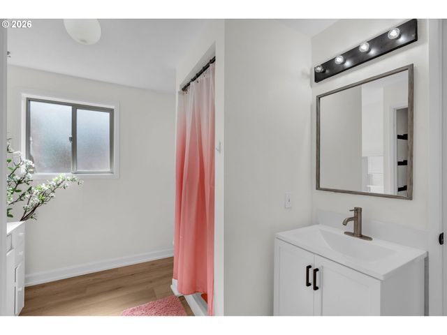 5625 Se CLAYSON Ave, Milwaukie, OR 97267