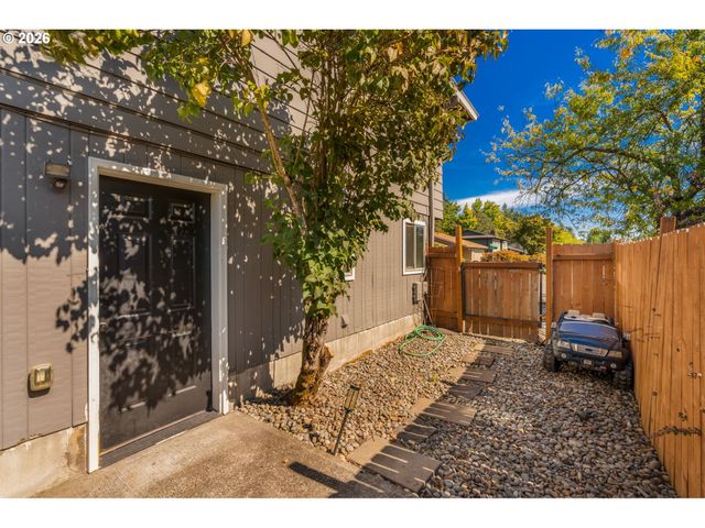 5625 Se CLAYSON Ave, Milwaukie, OR 97267