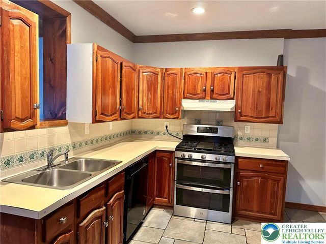 1348 Easton Avenue, Bethlehem City, PA 18018