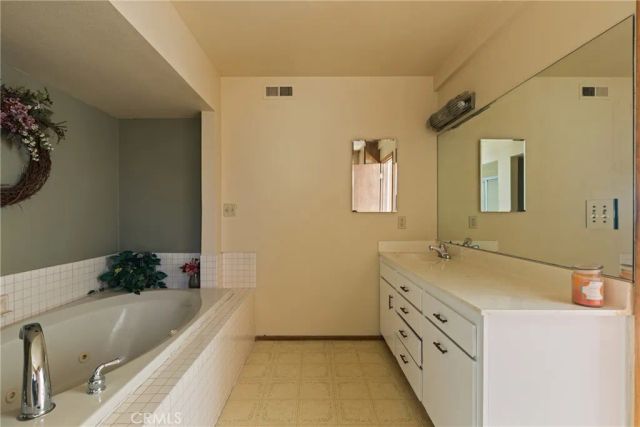 23771 Zuger Dr, Crestline, CA 92325