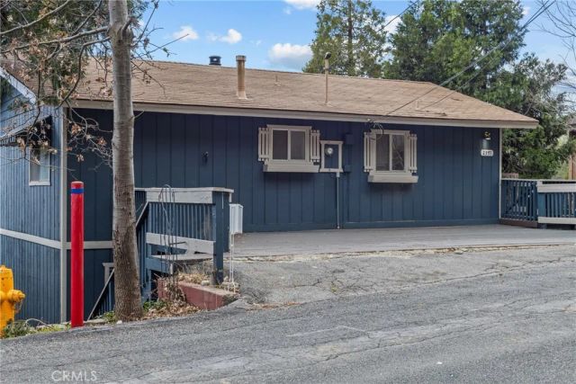 23771 Zuger Dr, Crestline, CA 92325