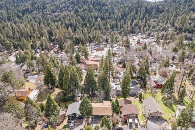 23771 Zuger Dr, Crestline, CA 92325