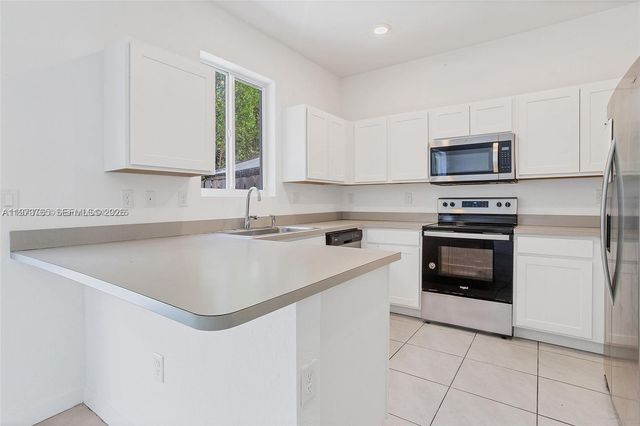 1363 NW 208th Ter, Miami Gardens, FL 33169