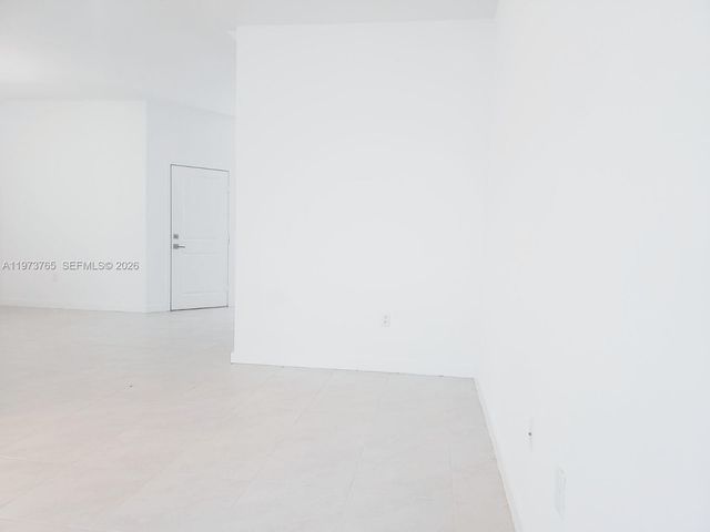 1363 NW 208th Ter, Miami Gardens, FL 33169