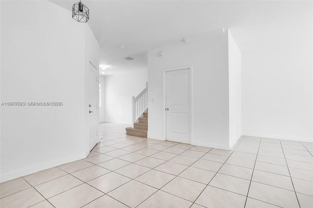 1363 NW 208th Ter, Miami Gardens, FL 33169