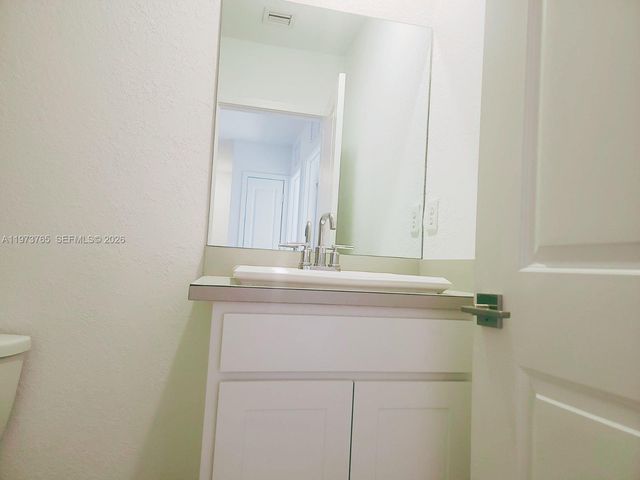 1363 NW 208th Ter, Miami Gardens, FL 33169