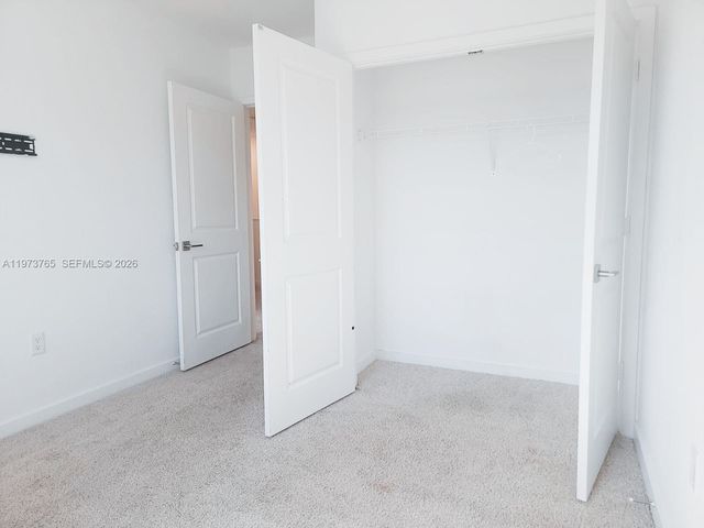 1363 NW 208th Ter, Miami Gardens, FL 33169