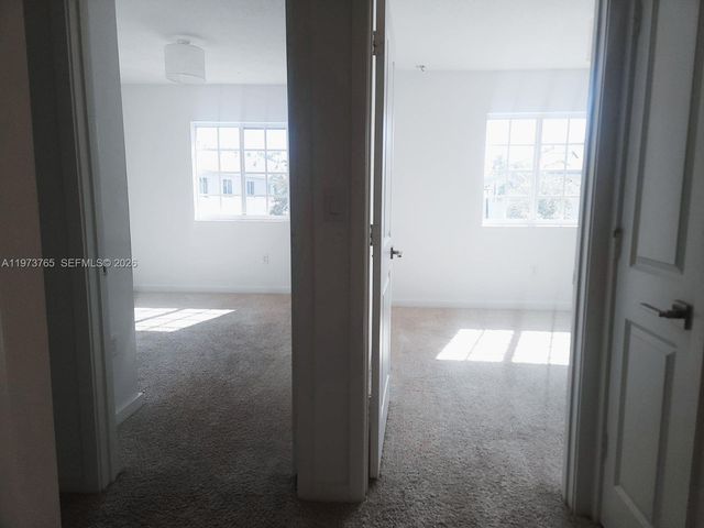 1363 NW 208th Ter, Miami Gardens, FL 33169