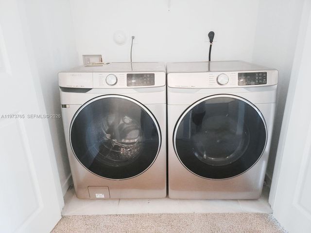 1363 NW 208th Ter, Miami Gardens, FL 33169