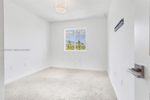 1363 NW 208th Ter, Miami Gardens, FL 33169