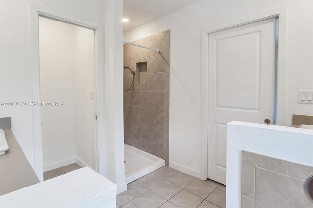 1363 NW 208th Ter, Miami Gardens, FL 33169