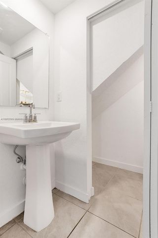 1363 NW 208th Ter, Miami Gardens, FL 33169