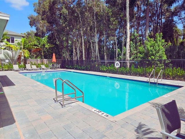 1363 NW 208th Ter, Miami Gardens, FL 33169