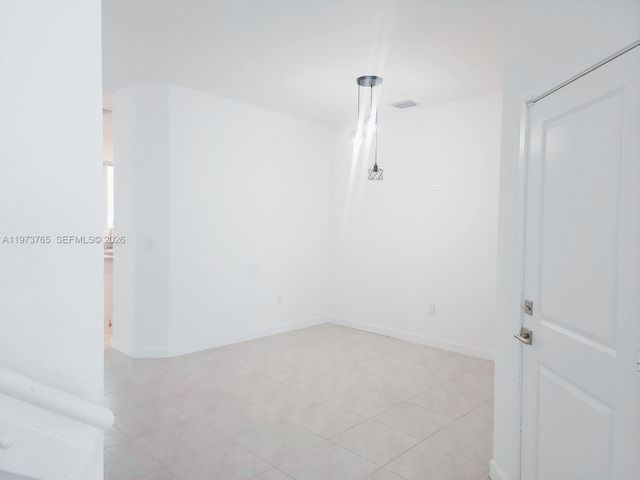 1363 NW 208th Ter, Miami Gardens, FL 33169