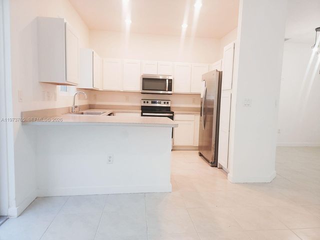 1363 NW 208th Ter, Miami Gardens, FL 33169