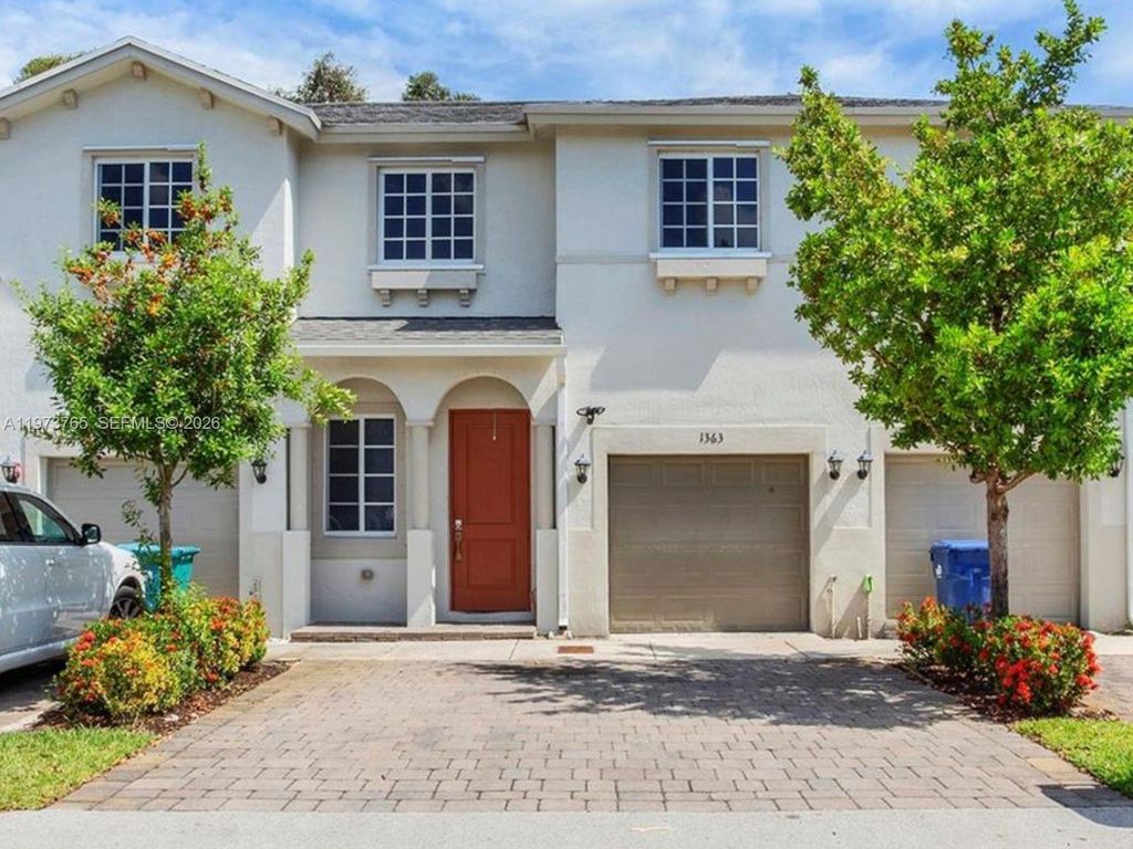 1363 NW 208th Ter, Miami Gardens, FL 33169