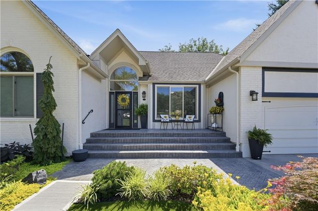 15312 Woodson Lane, Overland Park, KS 66223