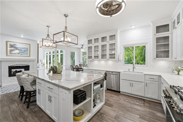 15312 Woodson Lane, Overland Park, KS 66223