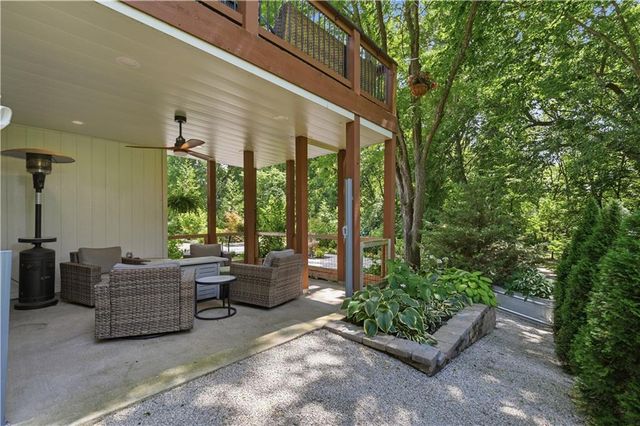 15312 Woodson Lane, Overland Park, KS 66223