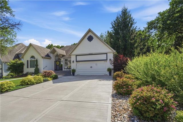 15312 Woodson Lane, Overland Park, KS 66223