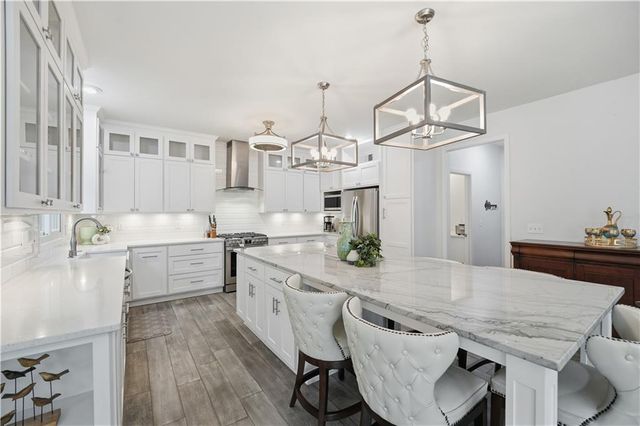 15312 Woodson Lane, Overland Park, KS 66223