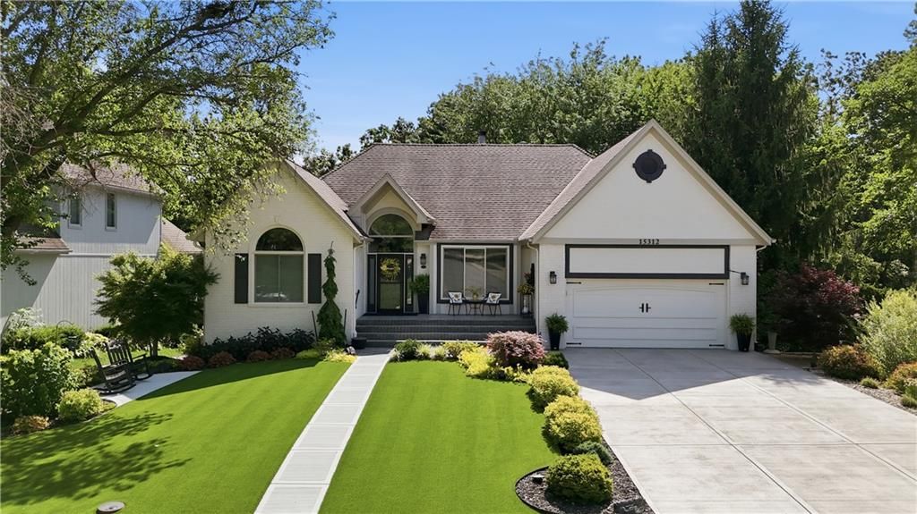 15312 Woodson Lane, Overland Park, KS 66223