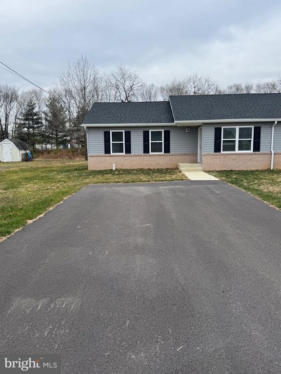 125 LONGSTREET AVE, Winchester, VA 22603