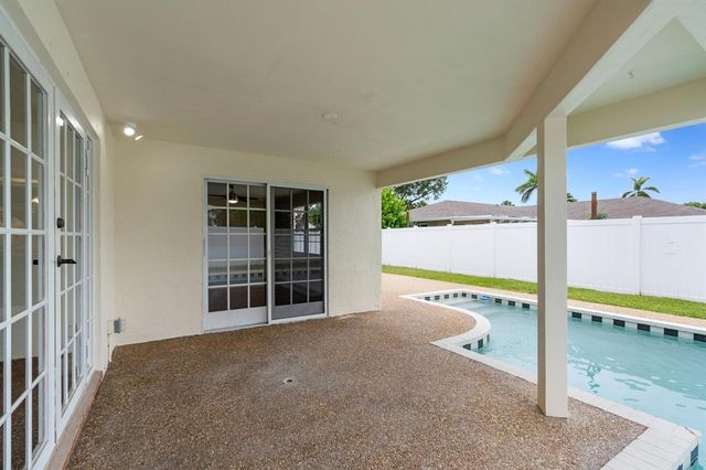 1375 SW 14th Avenue, Boca Raton, FL 33486