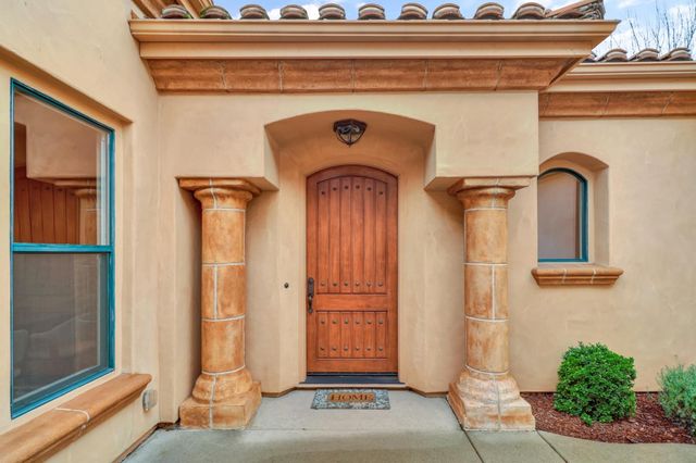 100 Palomares, Roseville, CA 95747