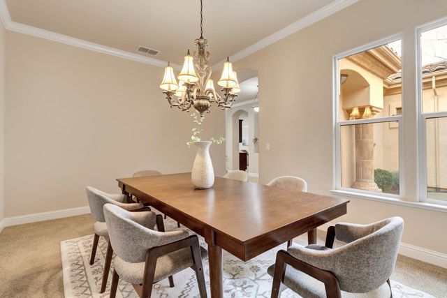 100 Palomares, Roseville, CA 95747