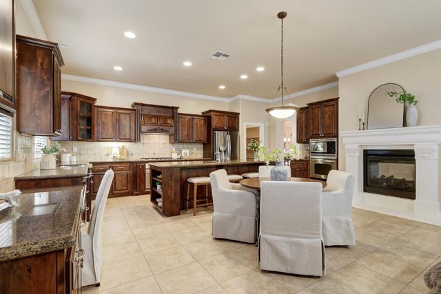 100 Palomares, Roseville, CA 95747