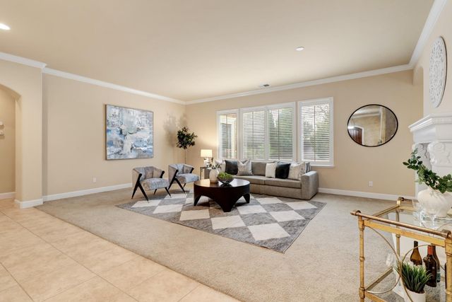 100 Palomares, Roseville, CA 95747