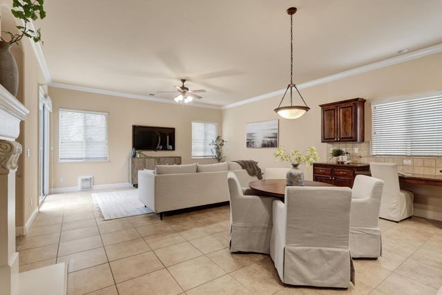 100 Palomares, Roseville, CA 95747